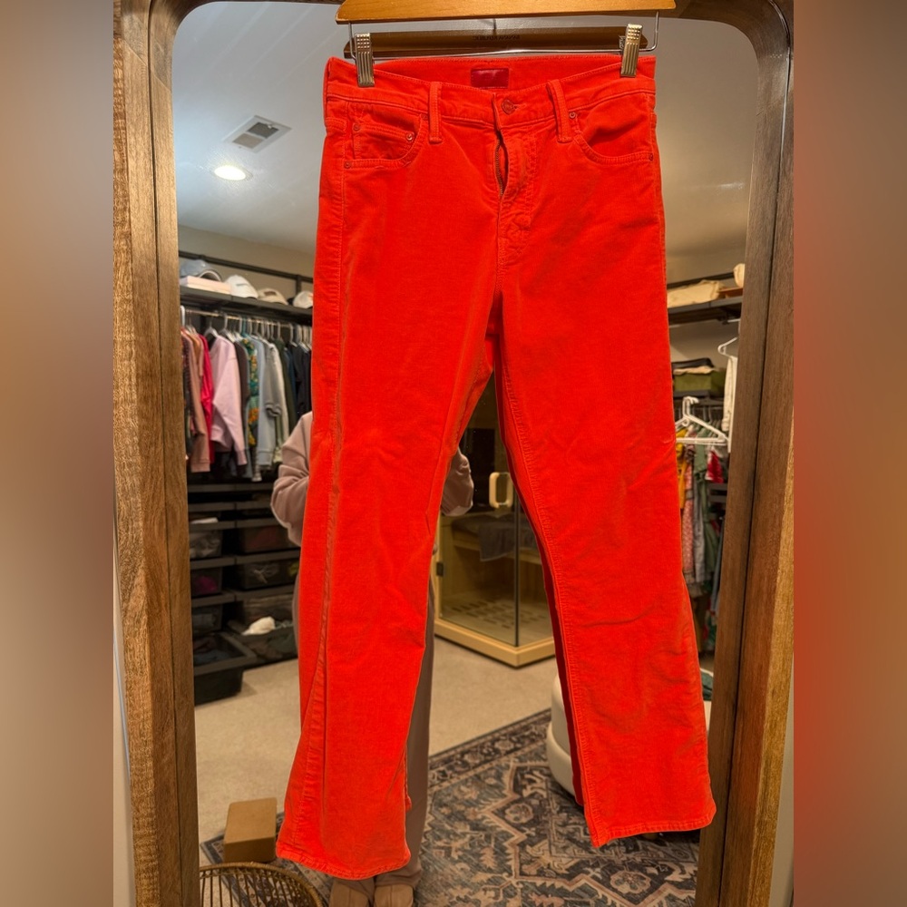 MOTHER Poppy Corduroy Straight-Leg Pants. Cropped. Size 26